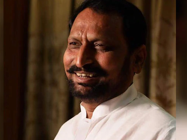 Karnataka Election: कर्नाटक में BJP को झटका, जानें - सावदी के अलावा और किन नेताओं ने छोड़ी पार्टी