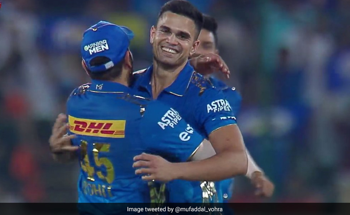 Watch: Arjun Tendulkar Takes 1st IPL Wicket In Tense Last Over For MI vs SRH, Rohit Sharma Ecstatic