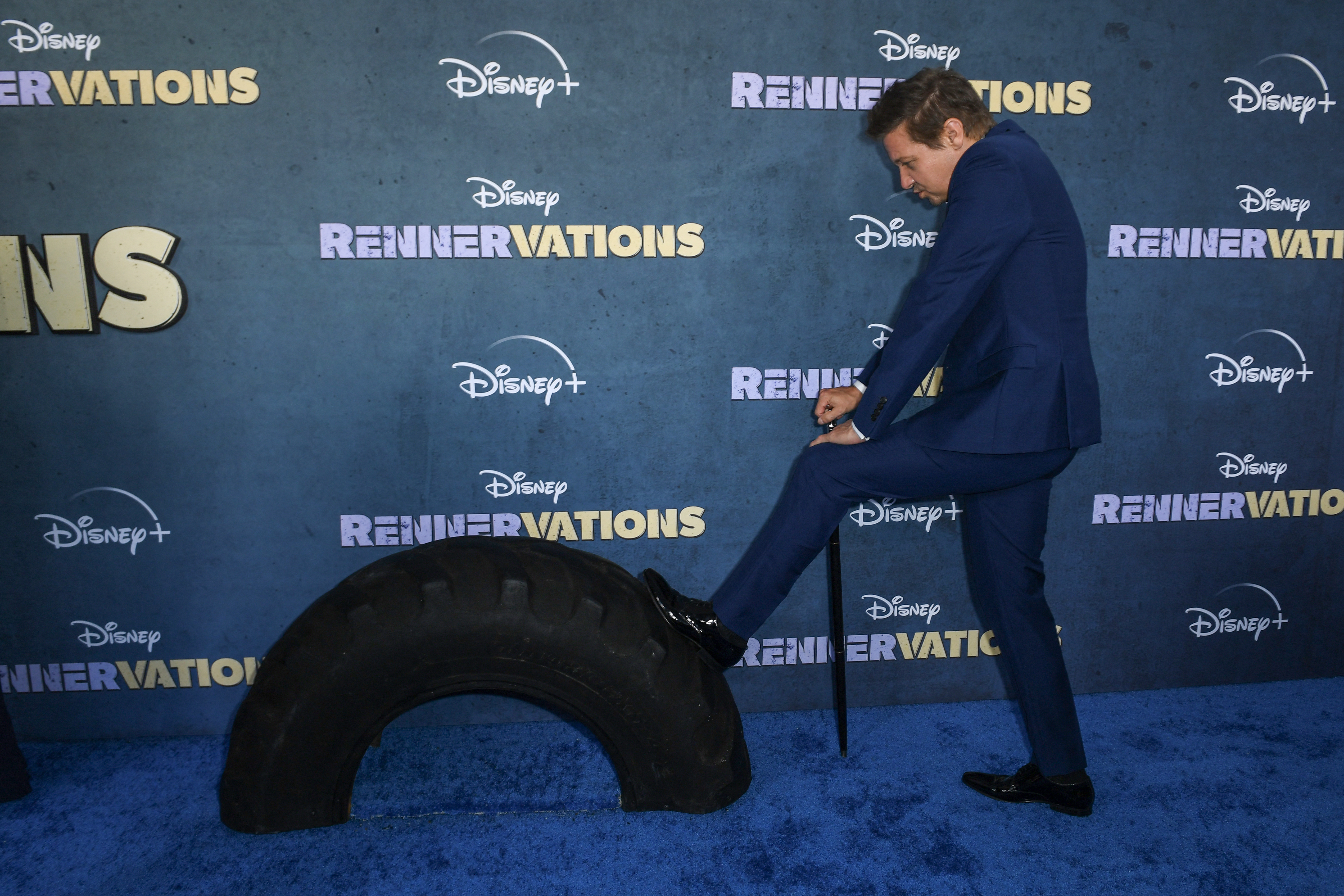 Jeremy Renner Pays Visit To Hospital Staff Who Saved His Life