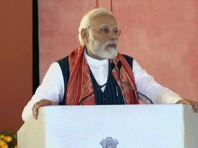 हमारे त्योहार सबको जोड़ने की देते हैं प्रेरणा :  बिहू कार्यक्रम में प्रधानमंत्री नरेंद्र मोदी