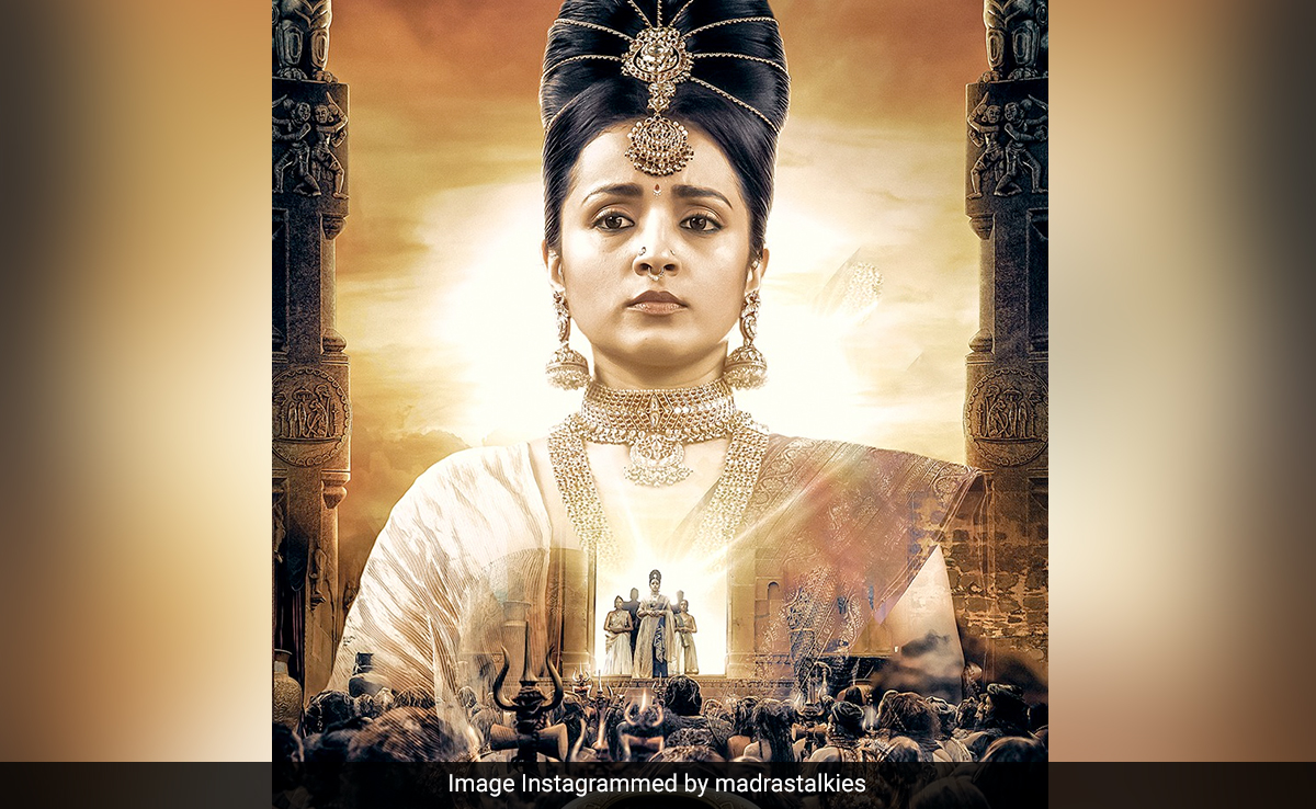Trisha's New <i>Ponniyin Selvan</i> Poster Divides Kundavai And Nandini Fans