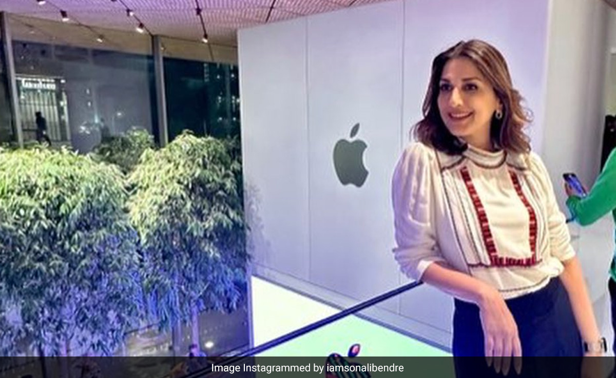 A Sneak Peek Into India's First Apple Store, Courtesy Actress Sonali Bendre