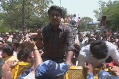 CM केजरीवाल के खिलाफ BJP का विरोध प्रदर्शन, इस्तीफे की कर रहे मांग CM केजरीवाल के खिलाफ BJP का विरोध प्रदर्शन, इस्तीफे की कर रहे मांग