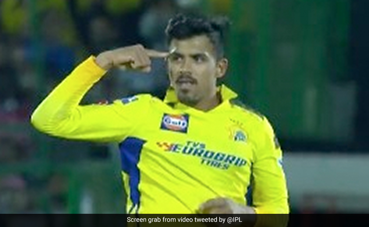 'मिस्ट्री बॉलर'  ने लाइव मैच में जला दी दिमाग की बत्ती, बैटर को ऐसे दिया गच्चा, देख धोनी को भी नहीं हुआ यकीन