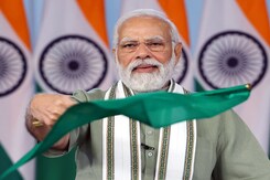 PM Modi Flags Off Ajmer-Delhi Vande Bharat Train, Travel Time Just Over 5 Hours PM Modi Flags Off Ajmer-Delhi Vande Bharat Train, Travel Time Just Over 5 Hours