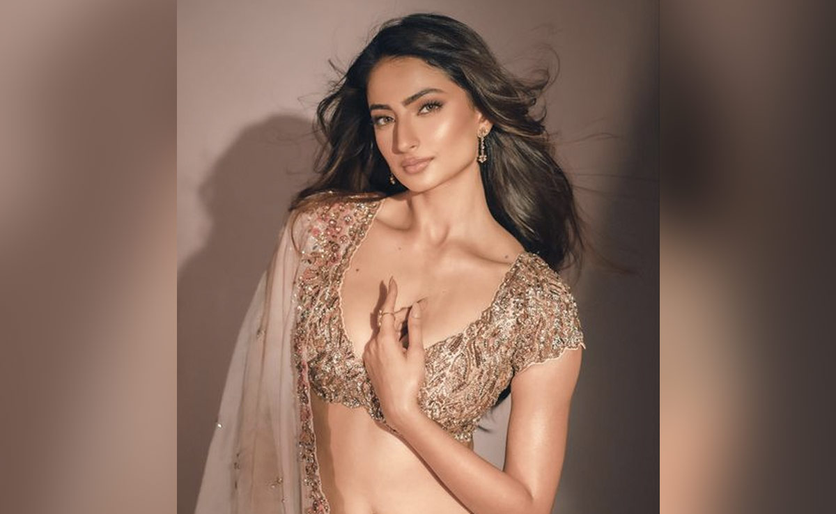 Palak Tiwari Reveals Salman Khan's Dress Code On His Film Sets: "All Girls Should Be Covered"