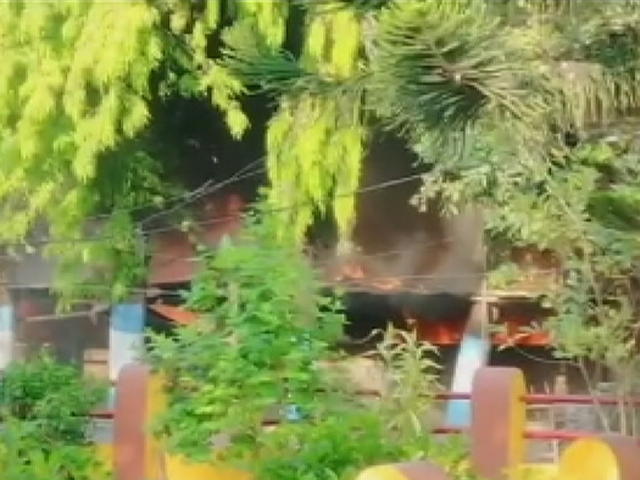 दिनाजपुर में नाबालिग लड़की के कथित बलात्कार और हत्या की घटना को लेकर भड़की हिंसा