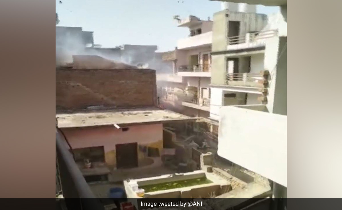 Atiq Ahmed's Lawyer Alleges "Threat" After Crude Bomb Blast, Cops Deny