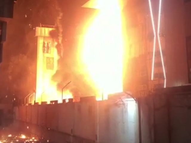 Huge Fire At Business Park Spreads To Mall In Maharashtra