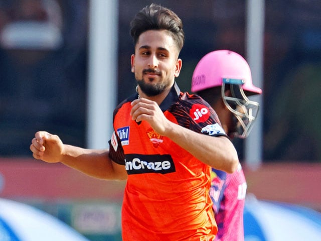 Umran Malik की 149.2 kmph की रफ्तार वाली 'मिसाइल' गेंद ने बल्लेबाज़ के उड़ाए होश