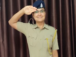 मुंबई में महिला सब इंस्पेक्टर का शव बरामद, घर से बदबू आने पर पड़ोसियों ने दी पुलिस को सूचना मुंबई में महिला सब इंस्पेक्टर का शव बरामद, घर से बदबू आने पर पड़ोसियों ने दी पुलिस को सूचना