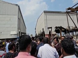 मुंबई में 10 से ज्यादा अवैध स्टूडियो पर चला BMC का बुलडोजर मुंबई में 10 से ज्यादा अवैध स्टूडियो पर चला BMC का बुलडोजर