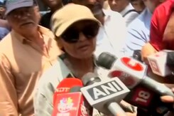 कोर्ट के फैसले पर बोलीं जिया खान की मां - "सीबीआई ने कोर्ट को हत्या के सूबत नहीं दिए" कोर्ट के फैसले पर बोलीं जिया खान की मां - "सीबीआई ने कोर्ट को हत्या के सूबत नहीं दिए"