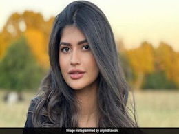 वरुण धवन की भतीजी अंजिनी धवन हैं गजब की खूबसूरत, PHOTOS देख लोग बोले- स्पाइडर मैन की एक्ट्रेस जैसी लग रही हैं वरुण धवन की भतीजी अंजिनी धवन हैं गजब की खूबसूरत, PHOTOS देख लोग बोले- स्पाइडर मैन की एक्ट्रेस जैसी लग रही हैं