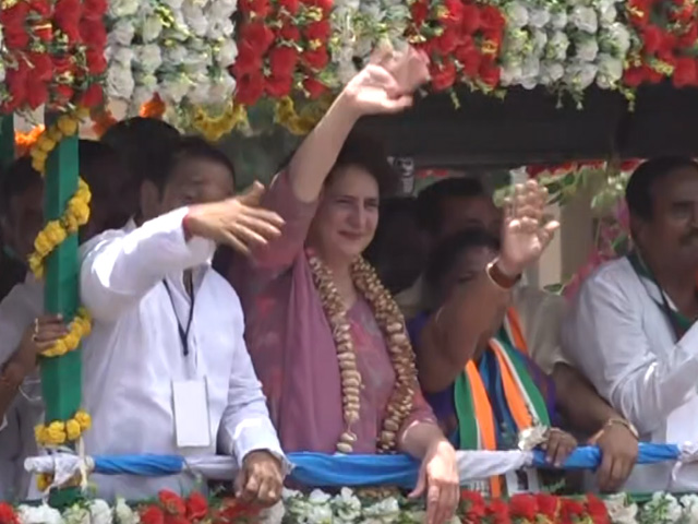 Priyanka Gandhi Holds Roadshow In Dharwad Ahead Of Karnataka Polls