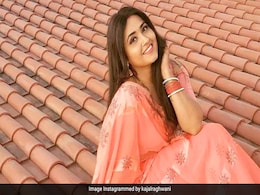 सिर पर पल्लू और हाथ में पलटा लेकर काजल राघवानी ने बड़े ही प्यार से बनाया खाना, वीडियो शेयर कर बोलीं- खिचड़ी खाएंगे सिर पर पल्लू और हाथ में पलटा लेकर काजल राघवानी ने बड़े ही प्यार से बनाया खाना, वीडियो शेयर कर बोलीं- खिचड़ी खाएंगे
