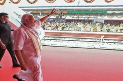 PM Flags Off Vande Bharat Express, Water Metro In Kerala PM Flags Off Vande Bharat Express, Water Metro In Kerala