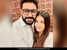 ऐश्वर्या राय और अभिषेक बच्चन की 17 साल पुरानी शादी की फोटो, एक दूसरे का हाथ पकड़ अमिताभ बच्चन-जया बच्चन ने किया था डांस