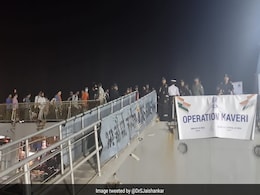 एयरफोर्स की इकलौती सी-17 महिला पायलट हर राज कौर बोपराय ने भी 'ऑपरेशन कावेरी' में लिया हिस्सा एयरफोर्स की इकलौती सी-17 महिला पायलट हर राज कौर बोपराय ने भी 'ऑपरेशन कावेरी' में लिया हिस्सा