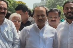 महाराष्ट्र की राजनीति में फिर भूचाल के संकेत! क्या पवार के खंडन पर किया जा सकता है भरोसा? महाराष्ट्र की राजनीति में फिर भूचाल के संकेत! क्या पवार के खंडन पर किया जा सकता है भरोसा?