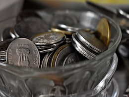 Karnataka Candidate Deposits Poll Fee In 10,000 Coins Collected From Voters Karnataka Candidate Deposits Poll Fee In 10,000 Coins Collected From Voters