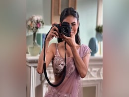 Mouni Roy's Post With Her "First Loves" Gets BFF Disha Patani's Approval Mouni Roy's Post With Her "First Loves" Gets BFF Disha Patani's Approval