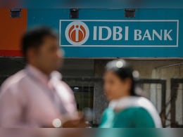 IDBI Bank के शेयर 35% टूटे, निवेशकों के ₹18,500 करोड़ स्वाहा, जानें क्या है वजह और ग्राहकों के पैसे का क्या होगा?