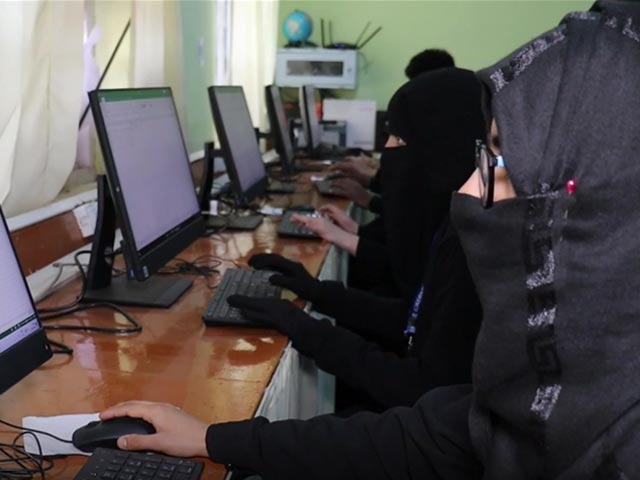 Army Organises Computer Literacy Camp In Jammu And Kashmir