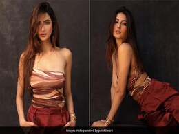 Palak Tiwari Arrives With A 'Bodysuit-Able' Solution For Stylish Summer Days Palak Tiwari Arrives With A 'Bodysuit-Able' Solution For Stylish Summer Days