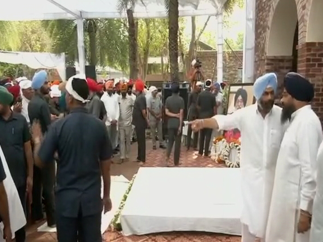 प्रकाश सिंह बादल का आज होगा अंतिम संस्कार, पैतृक गांव में तैयारियां पूरी