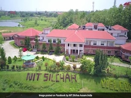 असम के सिलचर NIT के कैम्पस में दो जूनियरों की पिटाई करने के आरोपी 18 छात्रों पर केस दर्ज असम के सिलचर NIT के कैम्पस में दो जूनियरों की पिटाई करने के आरोपी 18 छात्रों पर केस दर्ज