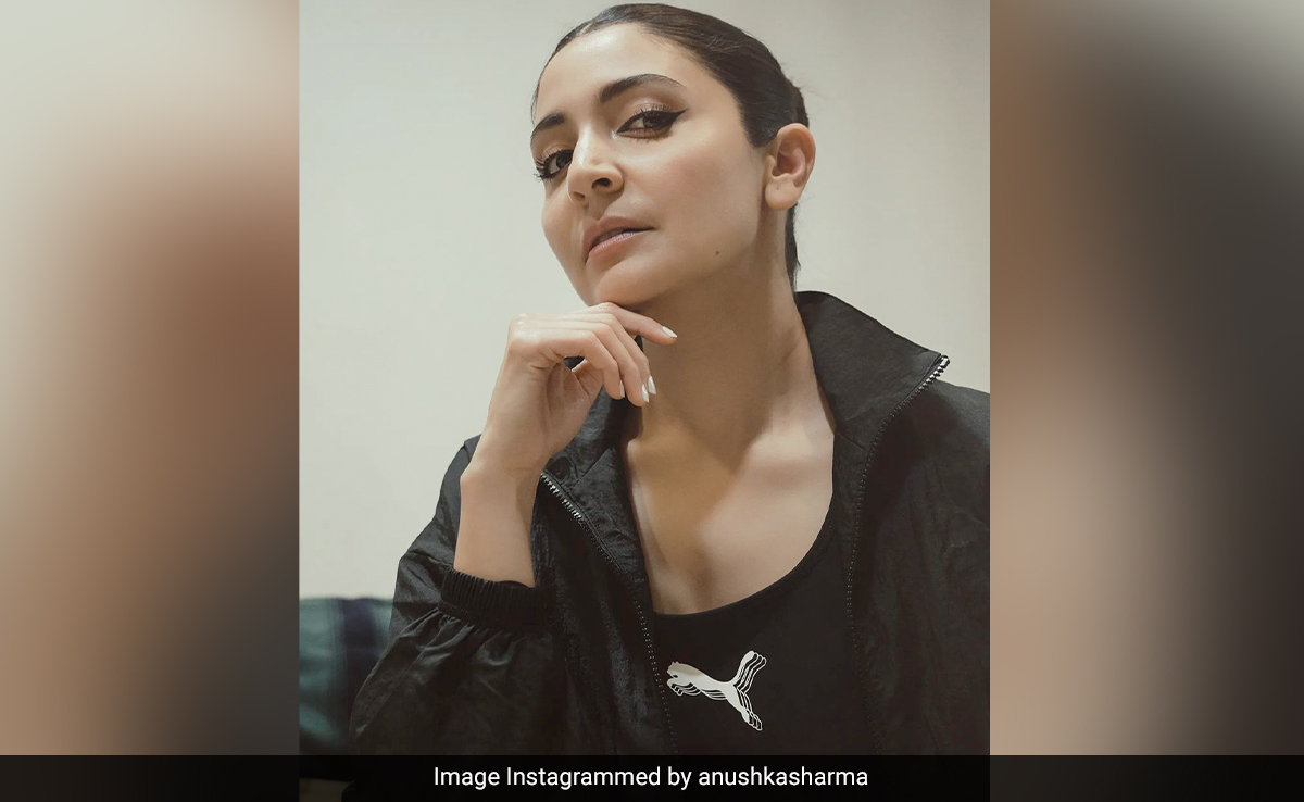 Like Anushka Sharma, Razor Sharp Winged Eyeliner And A Dewy Glow Is All You Need This Summer