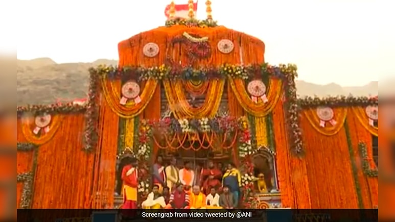 Badrinath Temple: कल इतने बजे खुलेंगे बद्रीनाथ धाम के कपाट, जानें कैसे करें रजिस्ट्रेशन, फ्लाइट, ट्रेन और रोड से बद्रीनाथ कैसे पहुंचें