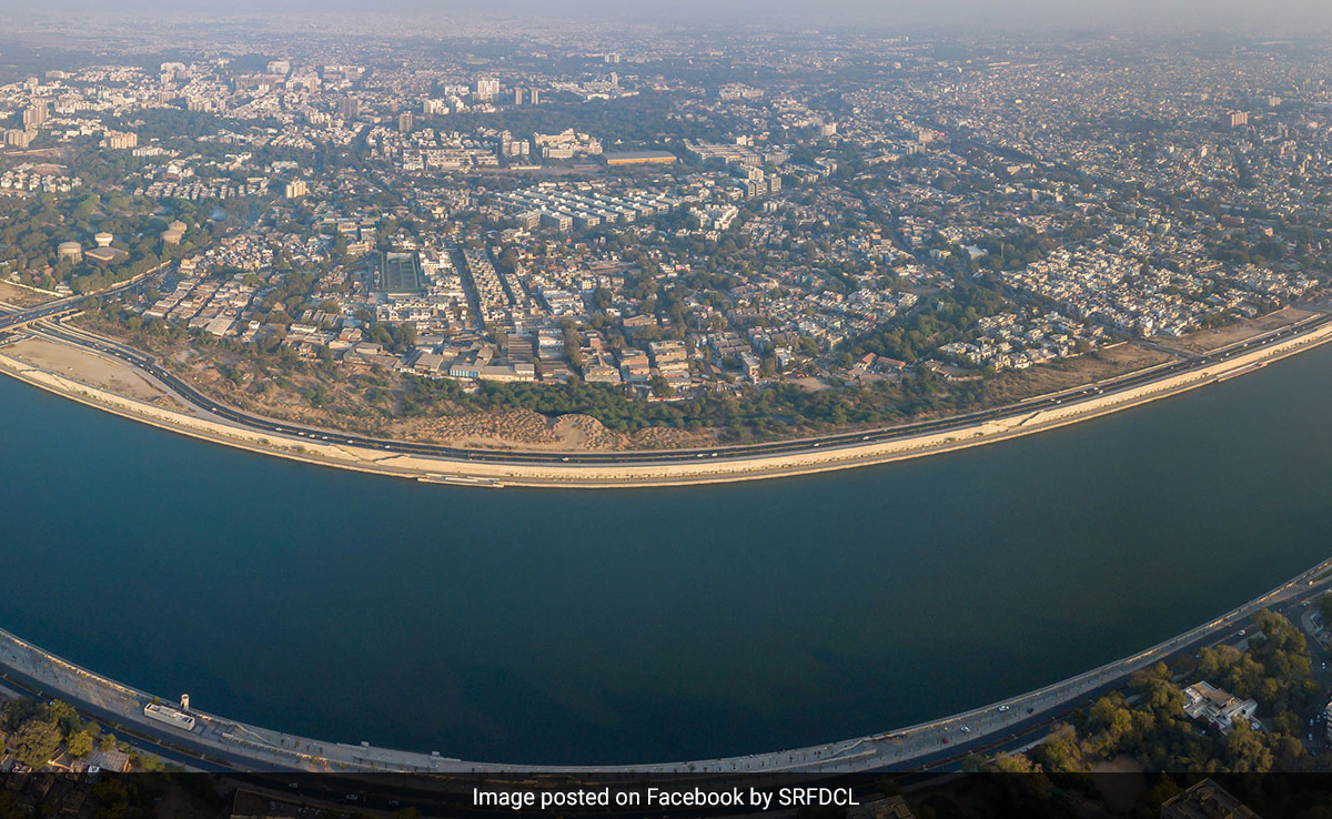 Income Tax Officer Threw Phones Into Sabarmati River To Help Colleague In Bribe Case, Arrested: CBI