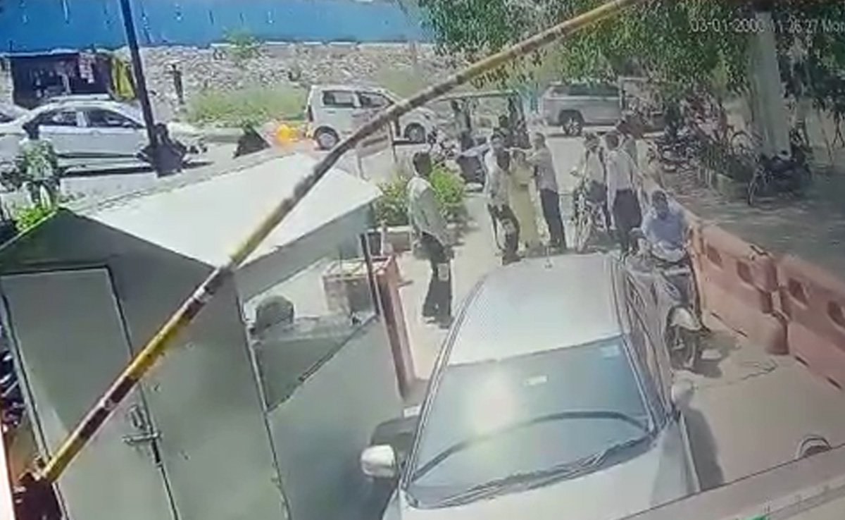 Video: Delay Over Parking Slip Leads To Full-Blown Fight At Delhi Mall