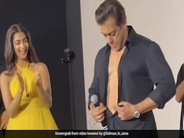 सलमान खान के सिक्स पैक एब्स असली हैं या नकली ? भाईजान ने सबके सामने कर दिया साबित सलमान खान के सिक्स पैक एब्स असली हैं या नकली ? भाईजान ने सबके सामने कर दिया साबित