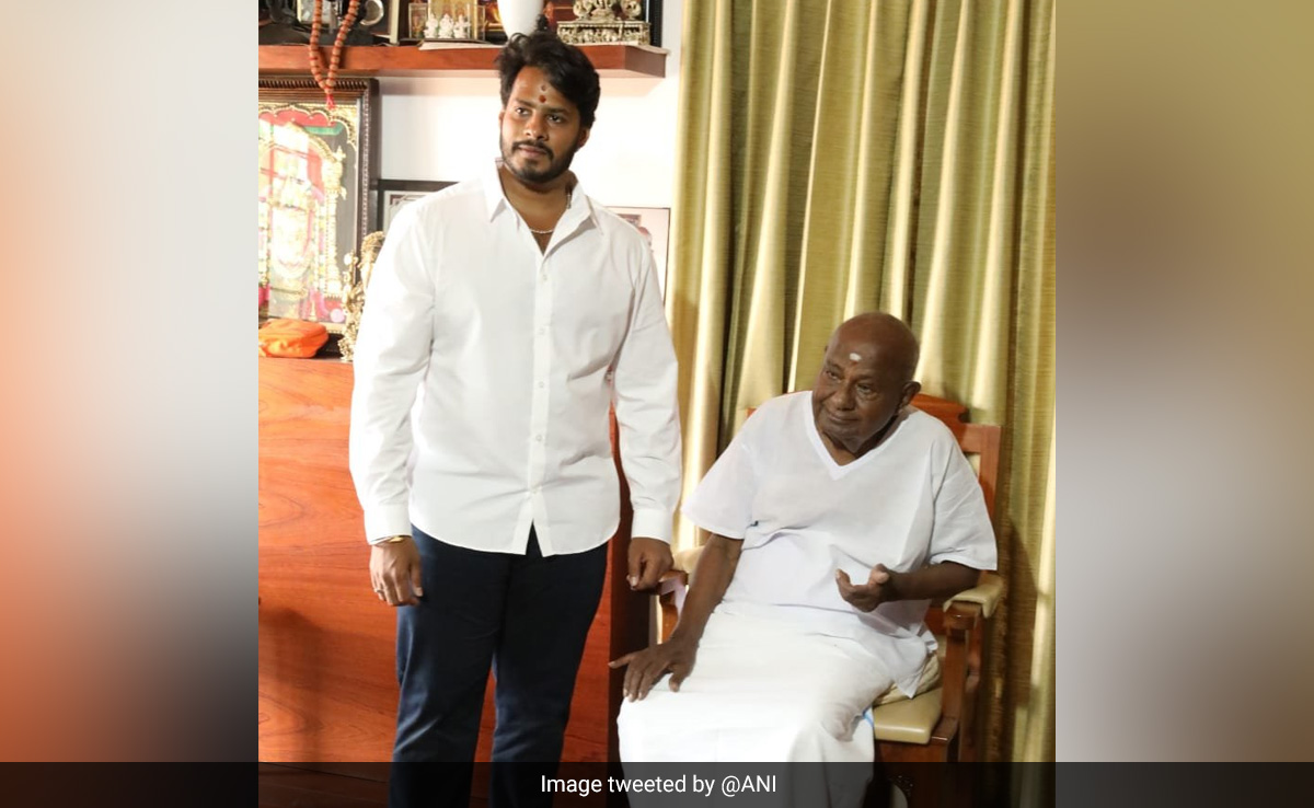 "Emotional Moment": Ex PM HD Deve Gowda's Grandson Files Nomination For Karnataka Polls