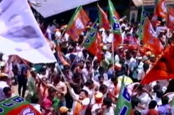कर्नाटक विधानसभा चुनाव को लेकर चुनावी घमासान, कौन जीतेगा जंग? कर्नाटक विधानसभा चुनाव को लेकर चुनावी घमासान, कौन जीतेगा जंग?