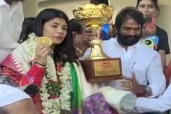 World Champion Nikhat Zareen Receives Rousing Welcome Upon Her Arrival In Hyderabad World Champion Nikhat Zareen Receives Rousing Welcome Upon Her Arrival In Hyderabad
