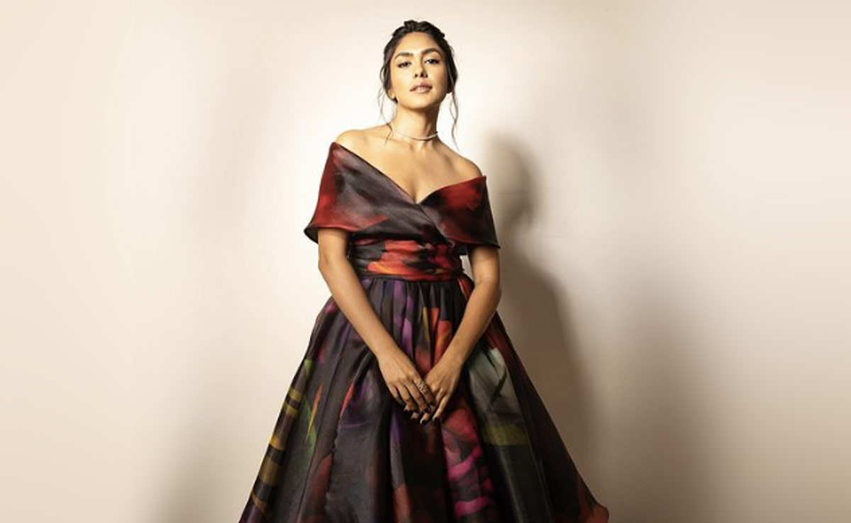 Mrunal Thakur Reveals Backstory To Viral Tearful Pic. "OK To Feel Vulnerable," She Says