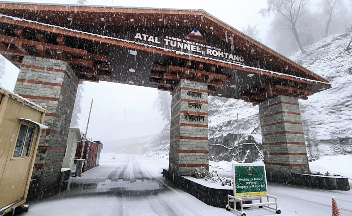 Parts Of Himachal Pradesh Receive Fresh Snowfall, Orange Alert Issued