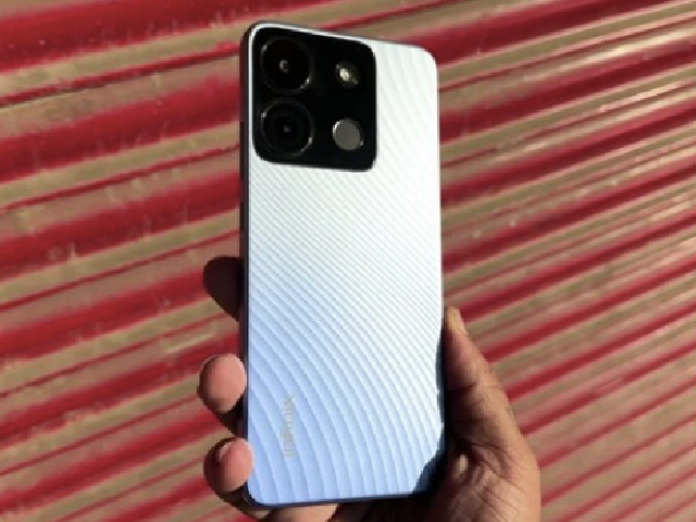 Infinix Smart 7 Unboxing in Hindi and Hands On: क्या है खास?