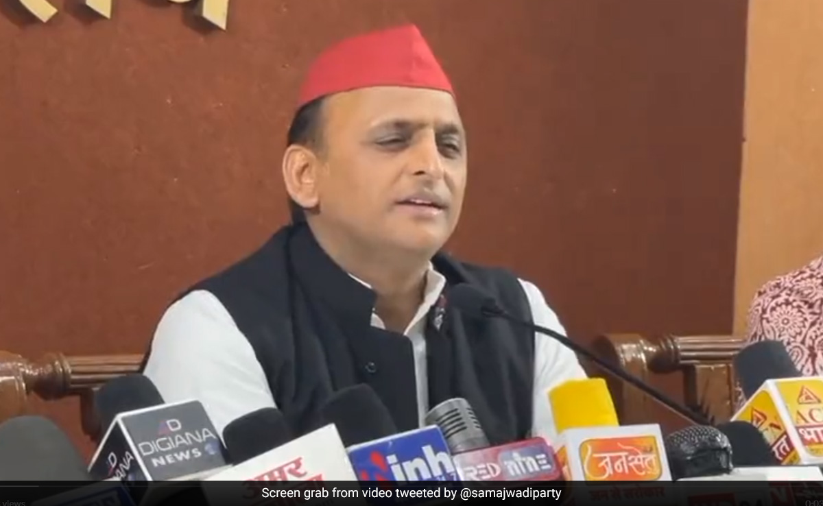 Akhilesh Yadav Blames BJP After Shoe Hurled At Samajwadi Party Leader