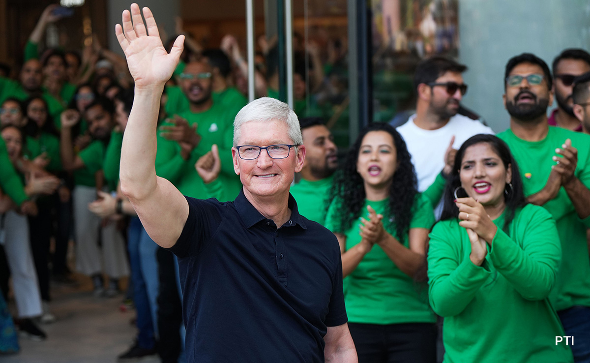 Tim Cook To Welcome Customers At Apple's New Store In Delhi Tomorrow