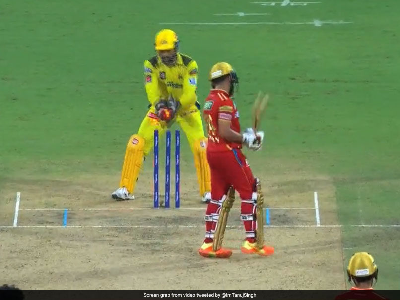 Watch: MS Dhoni Pulls Off Cheeky Stumping vs Punjab Kings. Twitter Calls It 'Savage'