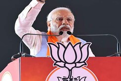 कर्नाटक विधानसभा चुनाव: PM Modi ने जय बजरंग बली के लगाए नारे कर्नाटक विधानसभा चुनाव: PM Modi ने जय बजरंग बली के लगाए नारे