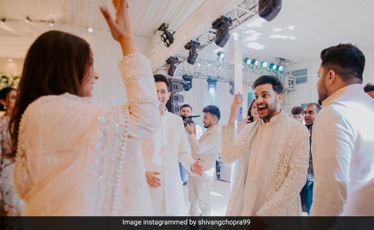New Pic Alert: Parineeti Chopra's Brothers Shivang And Sahaj Dancing With Raghav Chadha
