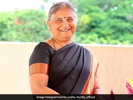 सुधा मूर्ति ने 30 साल बाद खरीदी साड़ी, चलिए जानते हैं उनसे मिनिमलिस्ट लाइफस्टाइल कैसे अपनाएं और क्या हैं उसके फायदे सुधा मूर्ति ने 30 साल बाद खरीदी साड़ी, चलिए जानते हैं उनसे मिनिमलिस्ट लाइफस्टाइल कैसे अपनाएं और क्या हैं उसके फायदे