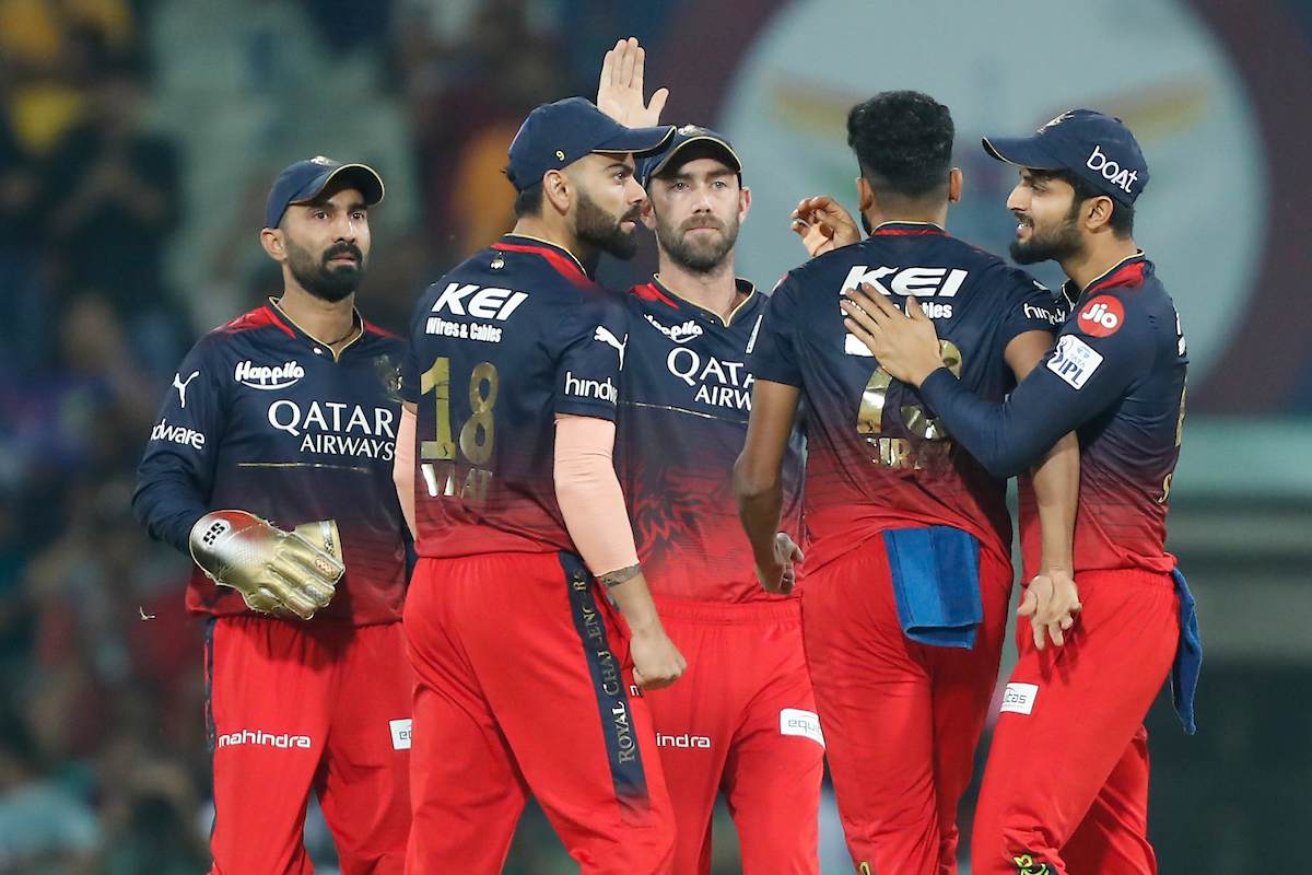 IPL Auction के बाद विराट के उड़ान और मैक्सवेल के तूफान वाली आरसीबी की संभावित प्लेइंग 11 का ऐसा बन रहा समीकरण