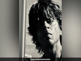 Shah Rukh Khan Shares New Pic After Fans Complain About "Missing" Him In <i>Jawan</i> Poster. The Internet Is Impressed Shah Rukh Khan Shares New Pic After Fans Complain About "Missing" Him In <i>Jawan</i> Poster. The Internet Is Impressed